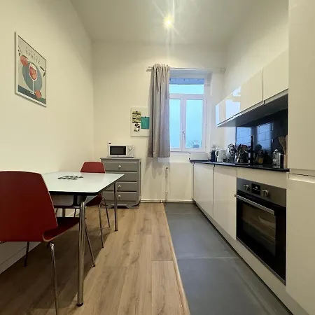 Le Quai De La Deule Lambersart